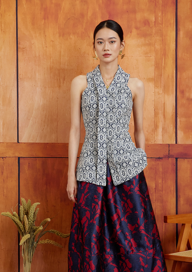 KEBAYA PANJANG IN MIDNIGHT IKAT