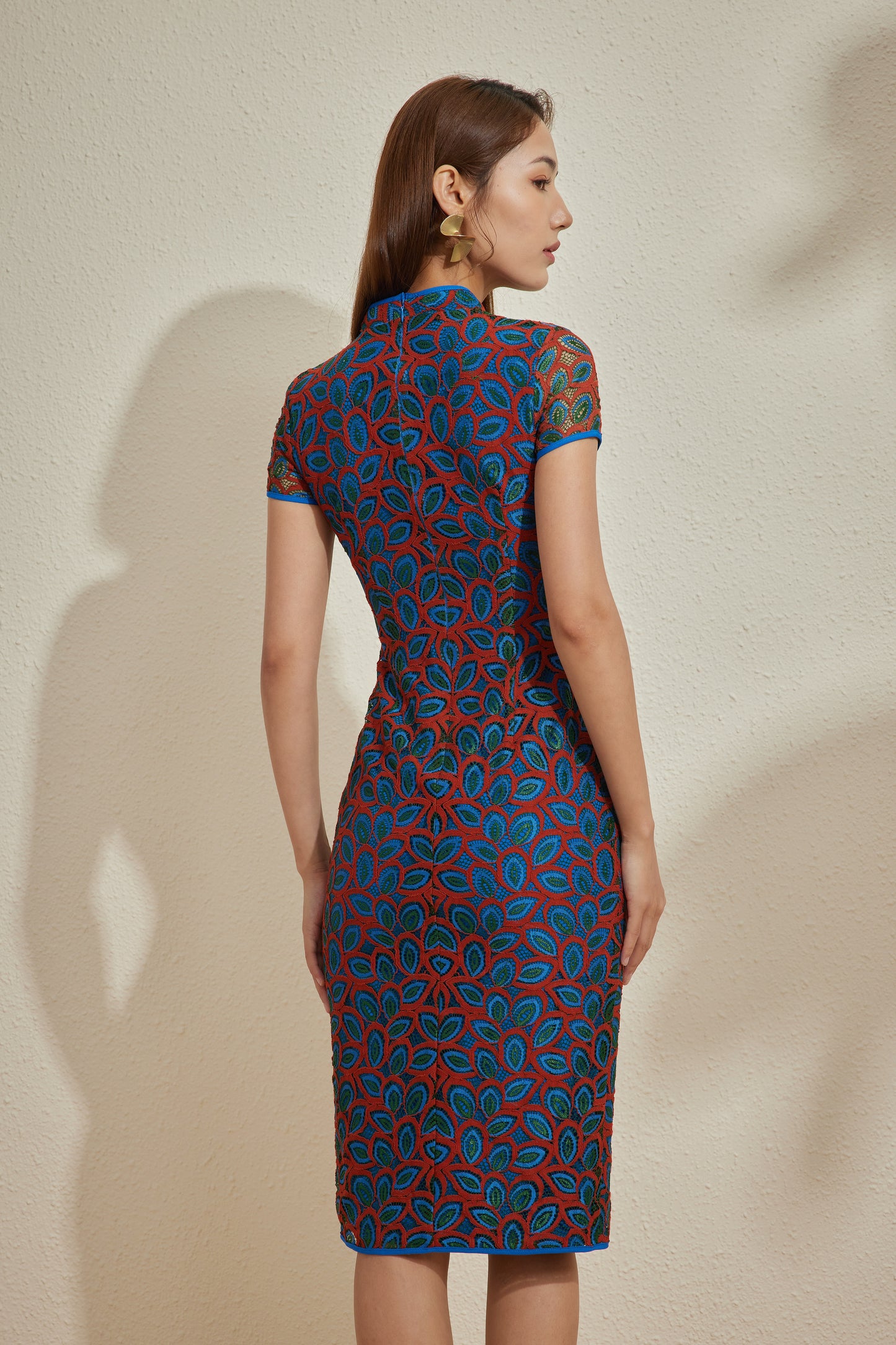 VINTAGE HSI SHIH IN AZURE RUST