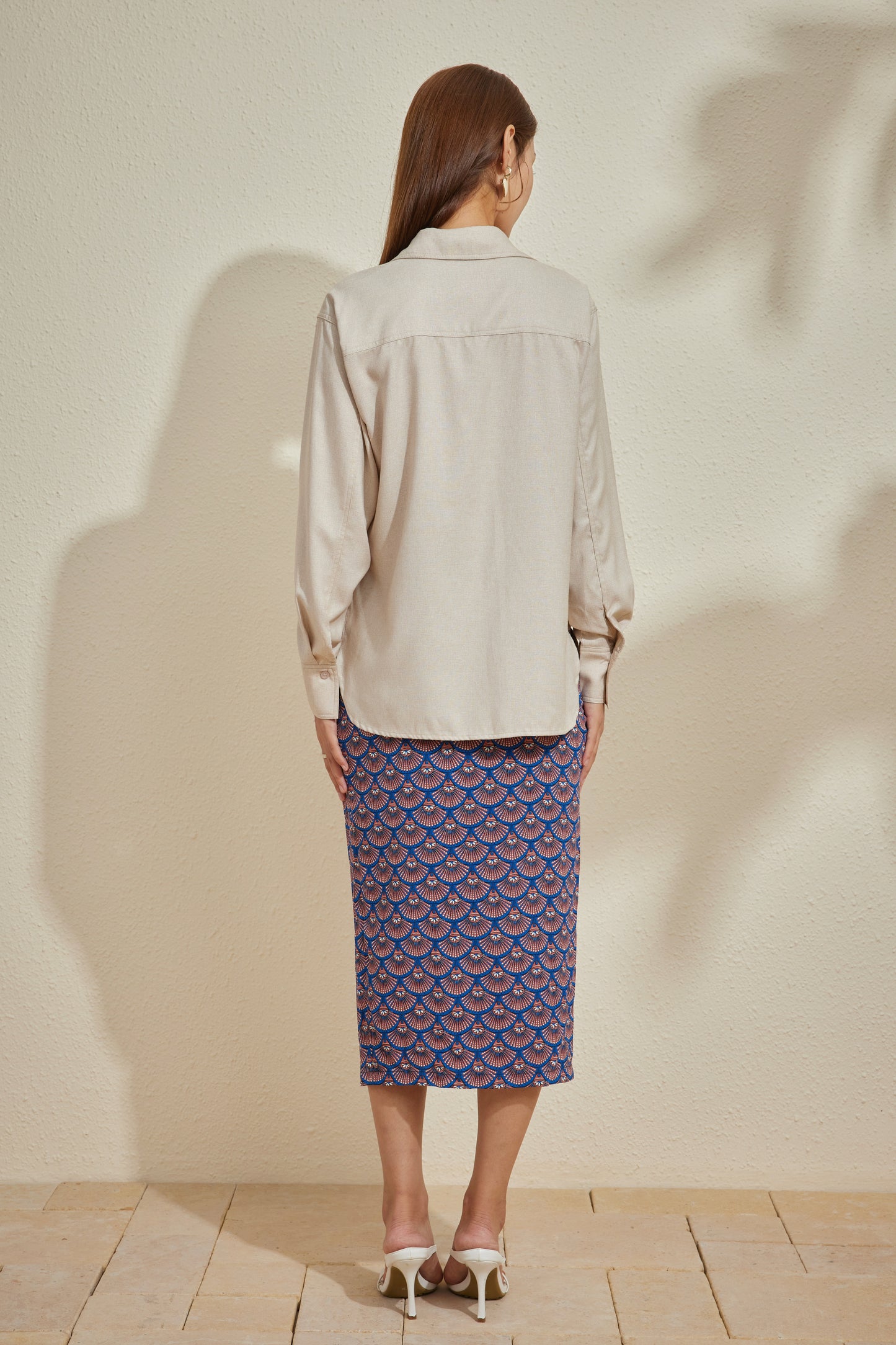ESCAPE ARTIST SHIRT IN CREMA