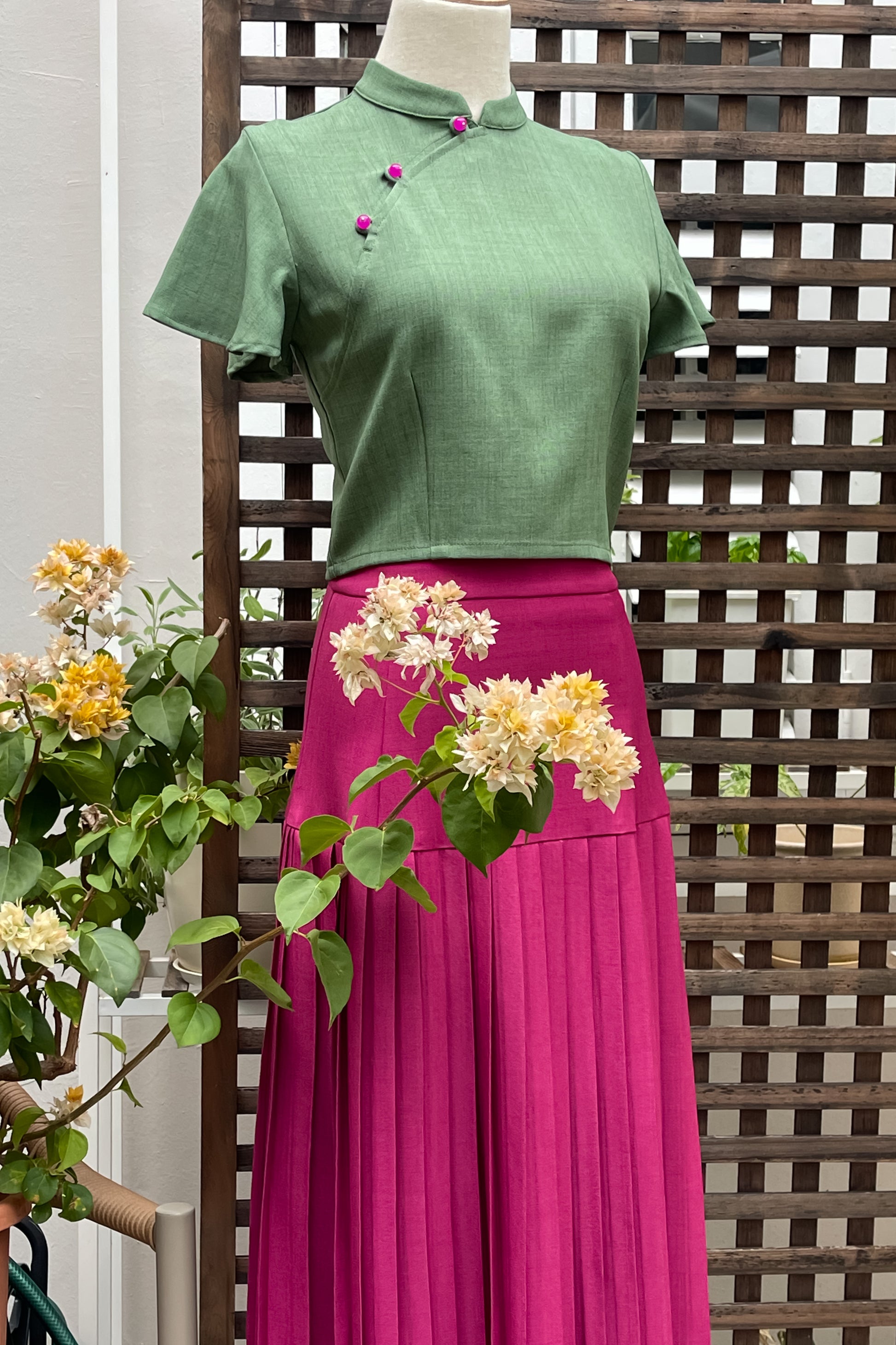 PLISSER SKIRT IN ROUGE