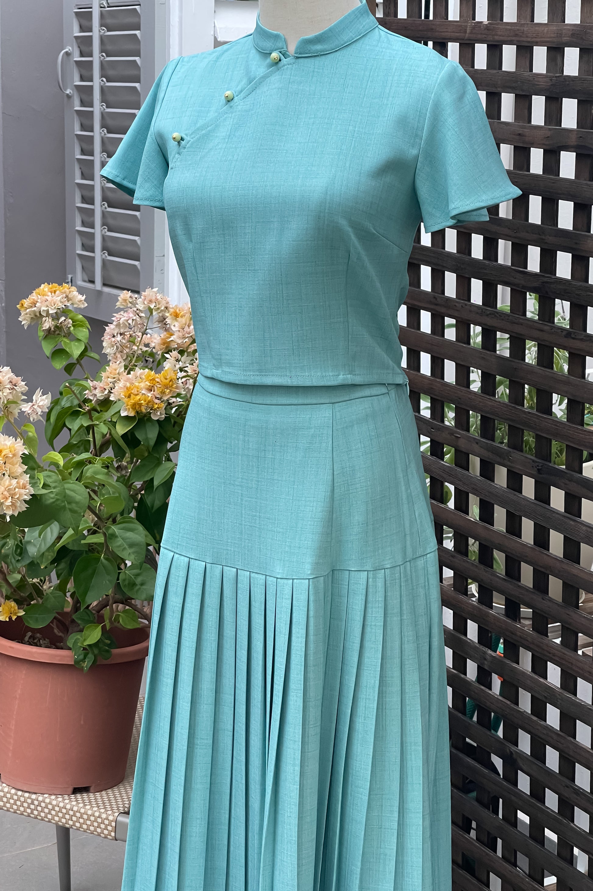 PLISSER SKIRT IN MINT