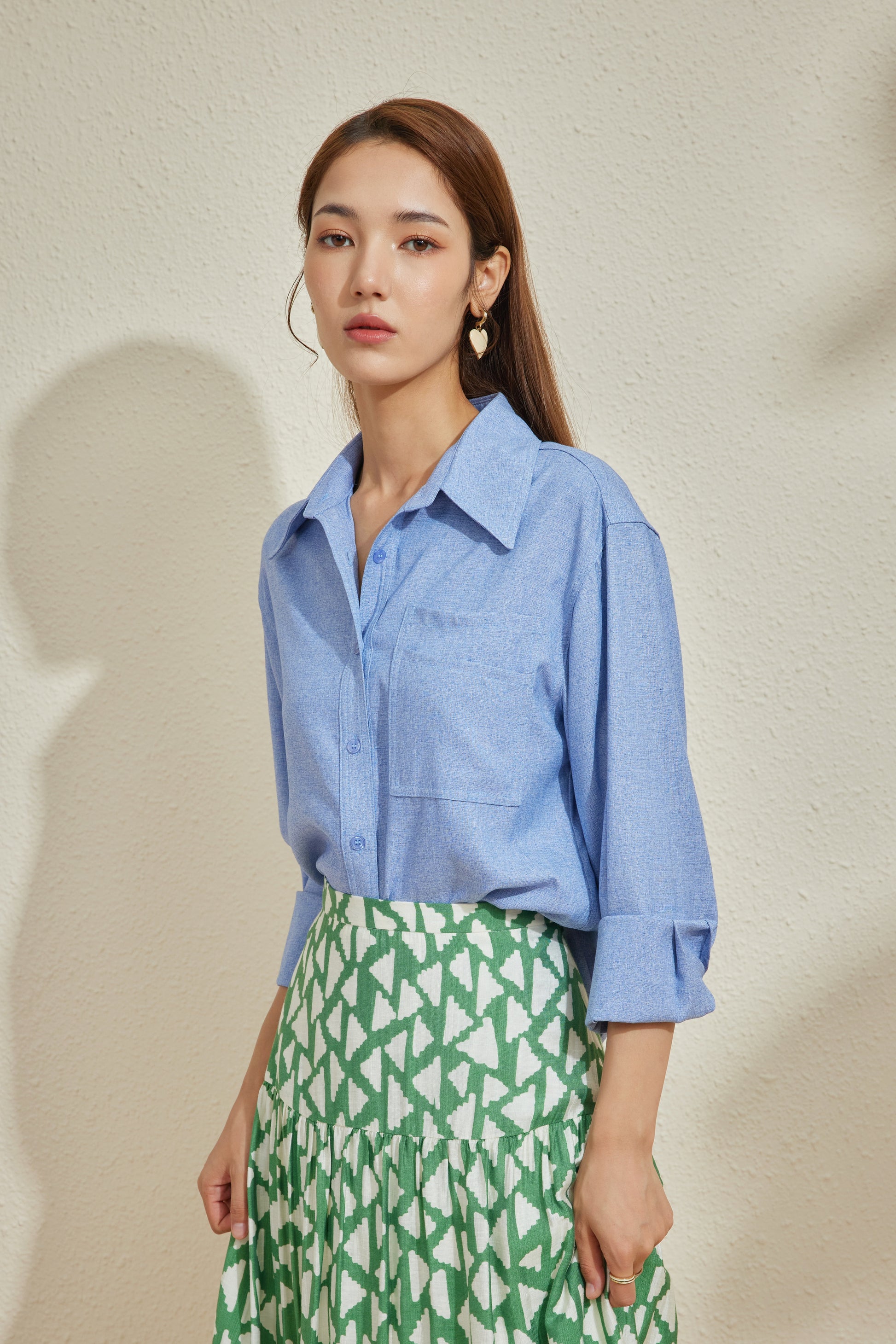 ESCAPE ARTIST SHIRT IN SERENITY