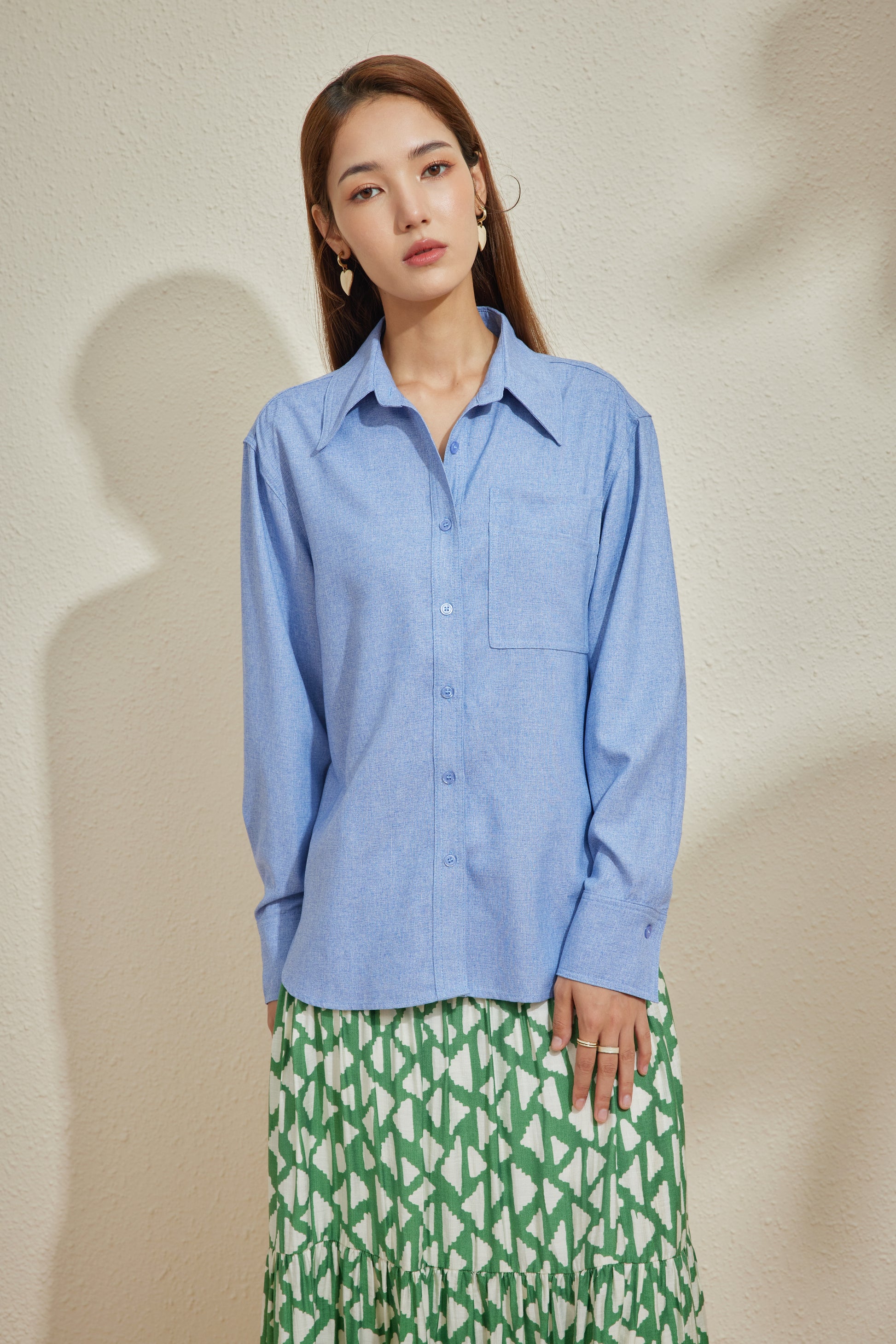 ESCAPE ARTIST SHIRT IN SERENITY