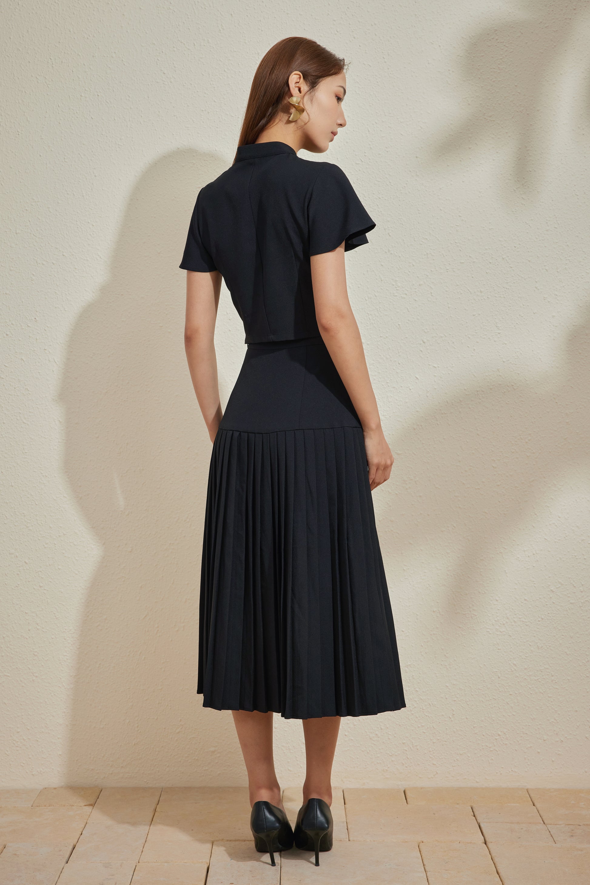 PLISSER SKIRT IN MIDNIGHT SABLE
