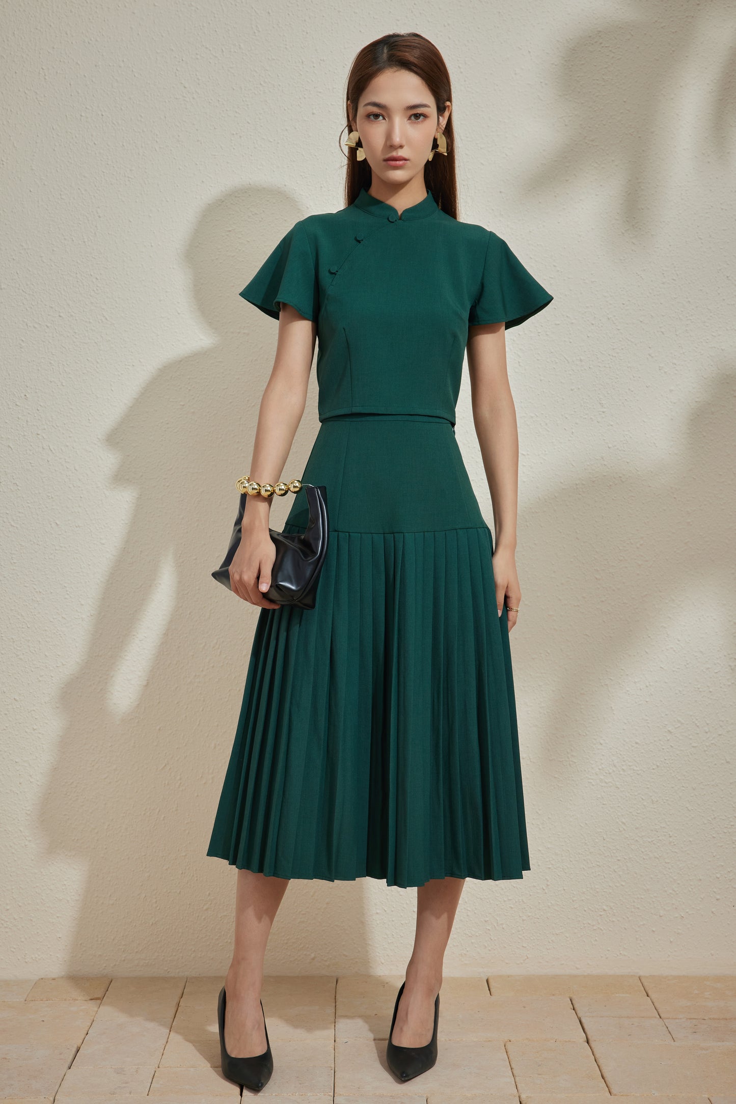 PLISSER SKIRT IN BLACK FOREST