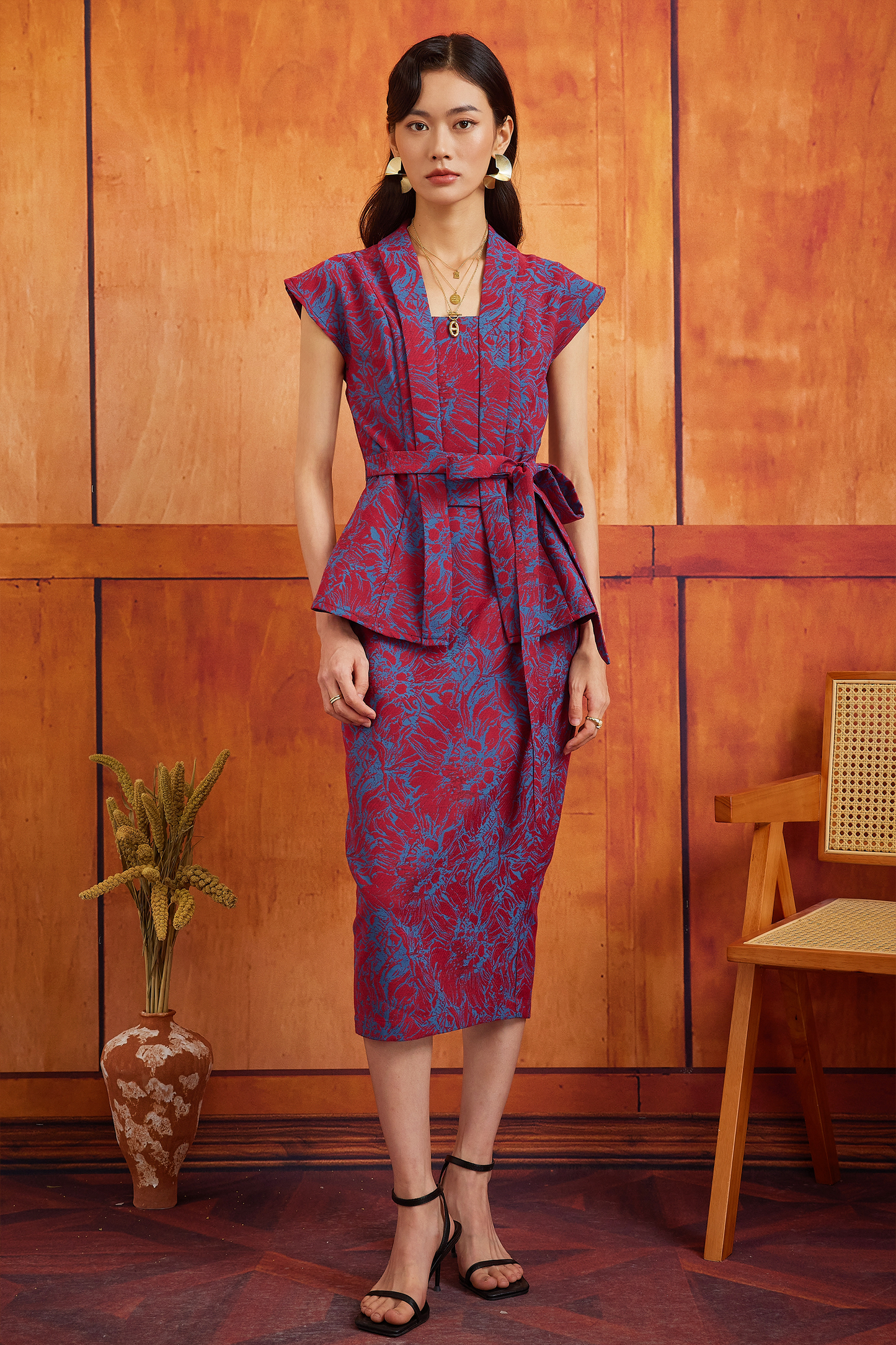 NARI SKIRT IN CRIMSON CLOVE