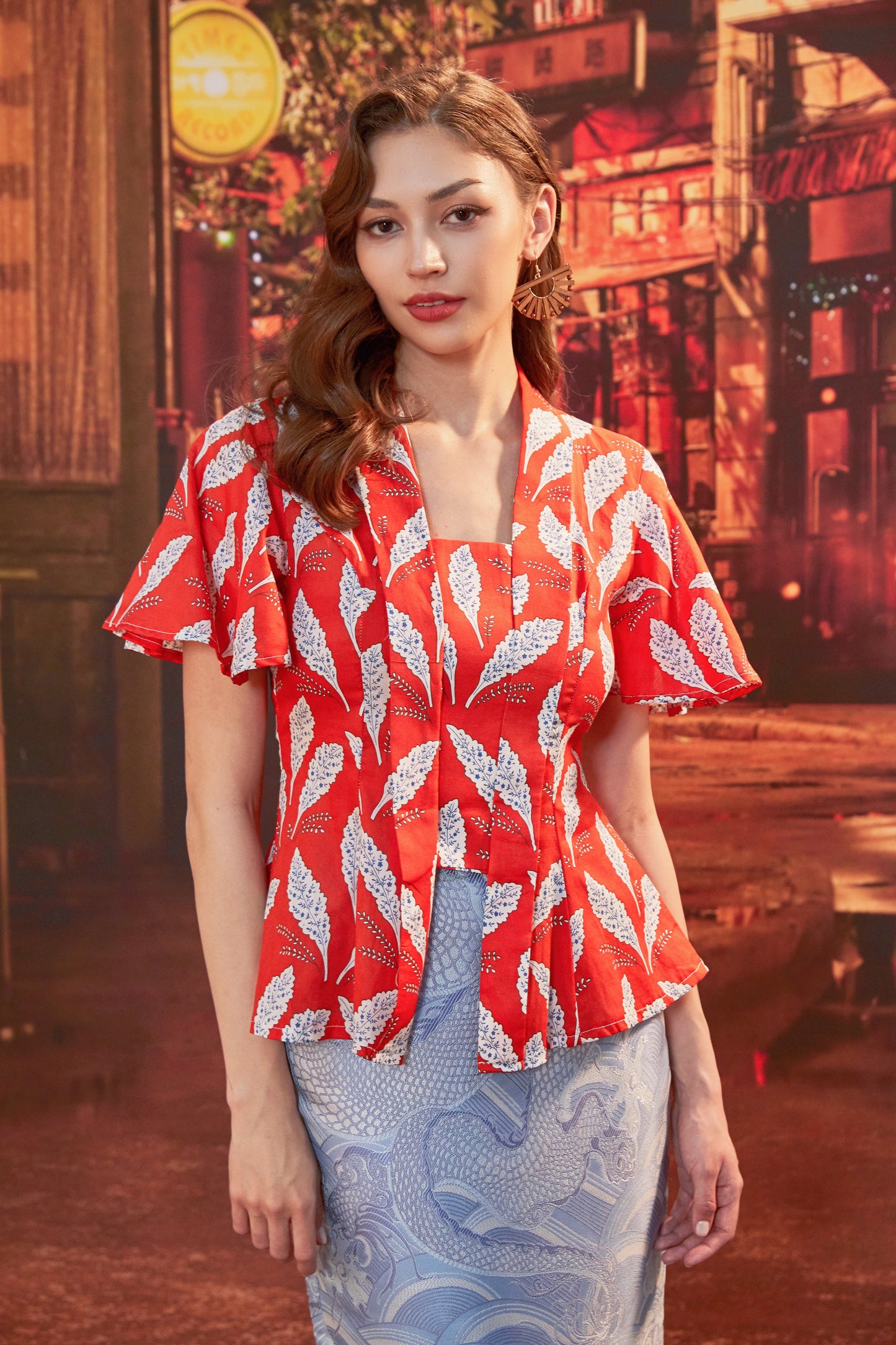KEBAYA TOP IN SAMBAL