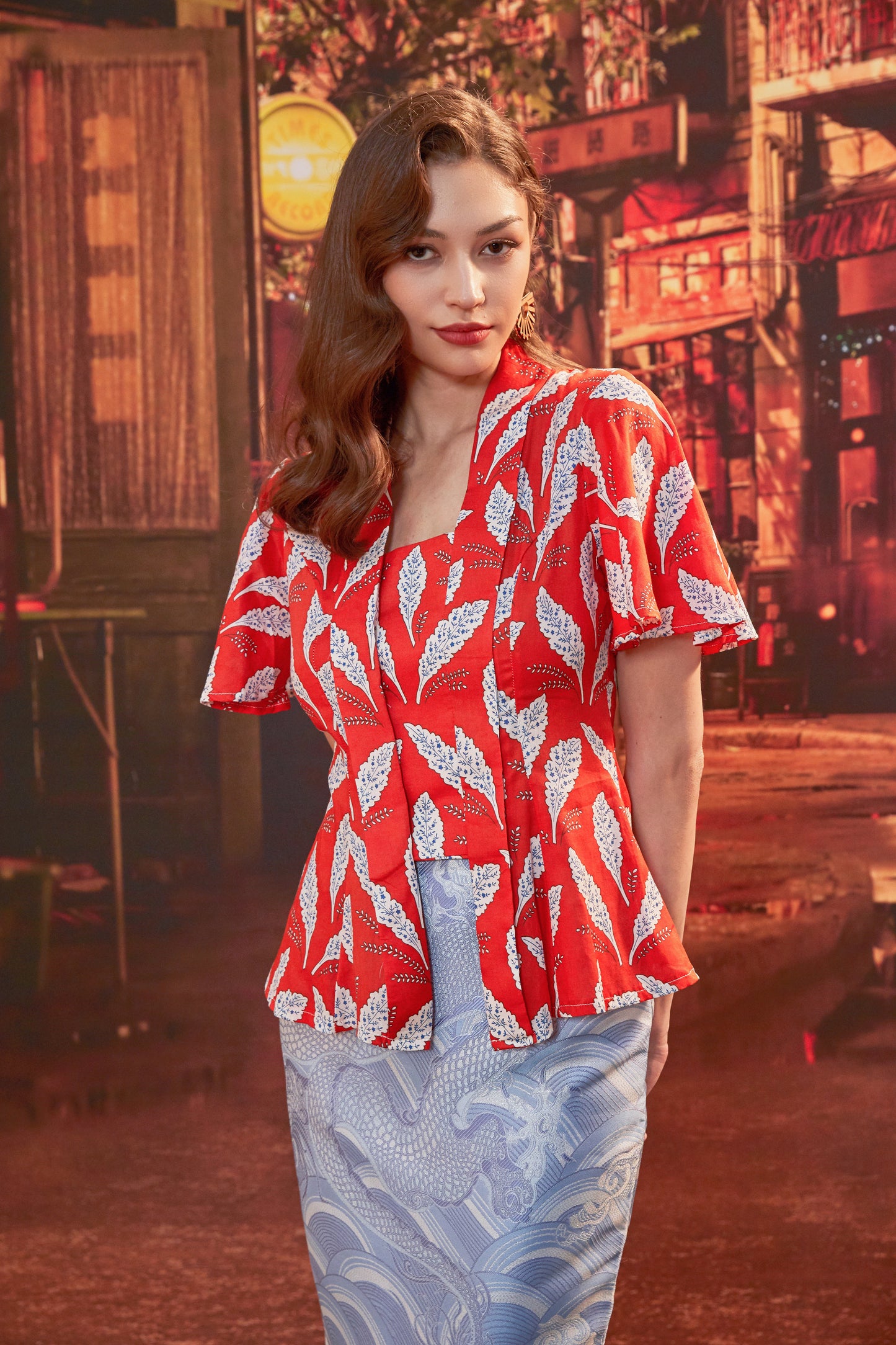 KEBAYA TOP IN SAMBAL