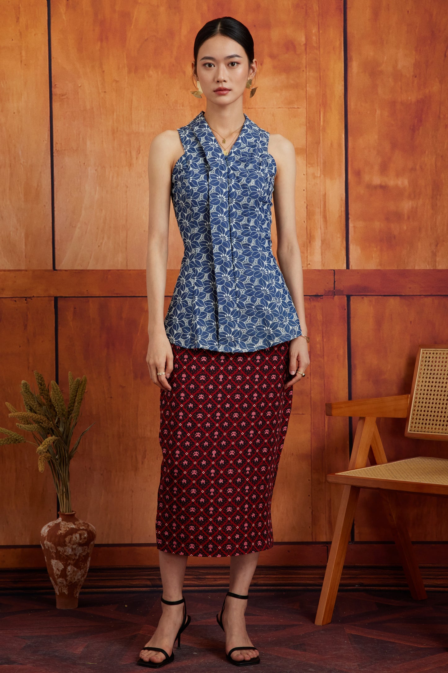 KEBAYA PANJANG IN NAVY AZALEA