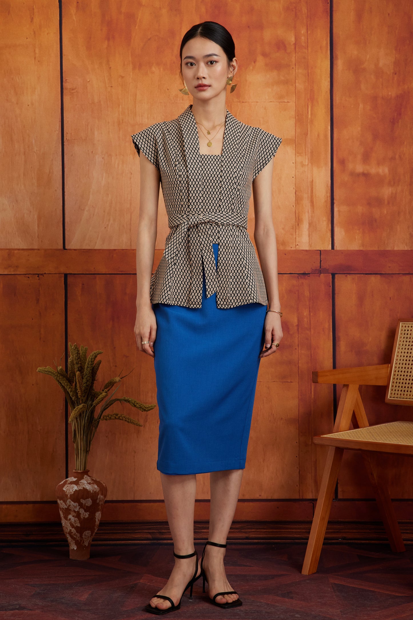 NYA CHIK TOP IN DIAMOND