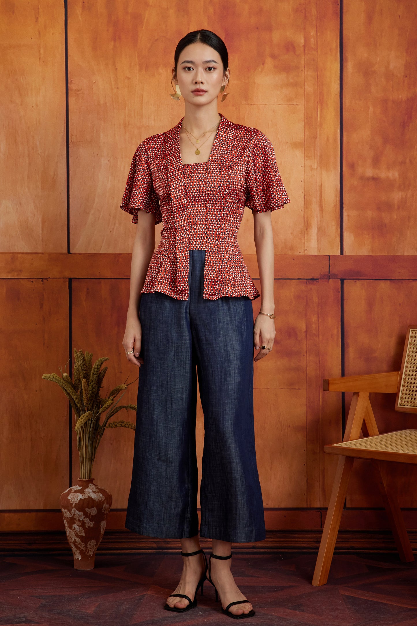 KEBAYA TOP IN SIENNA SAND