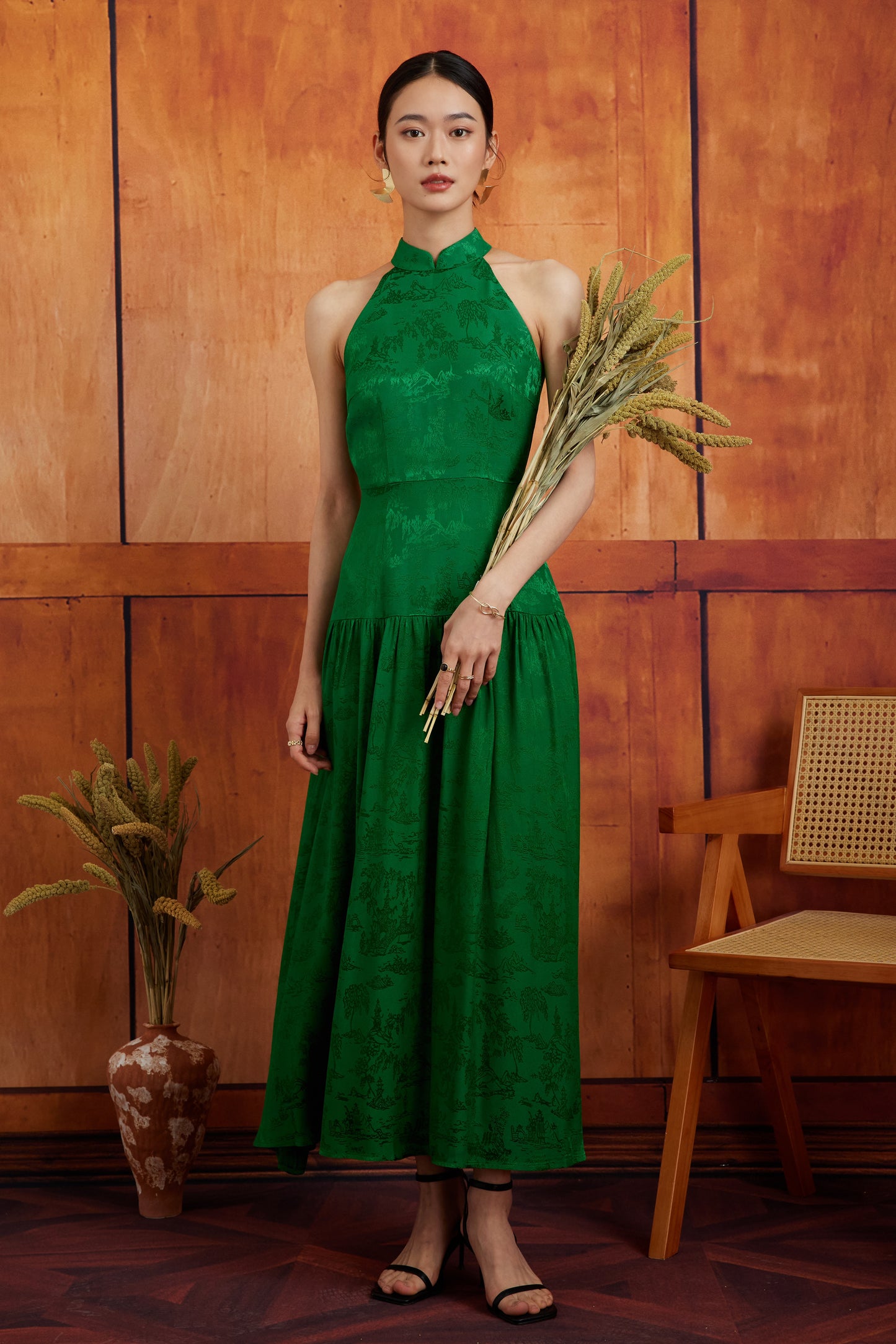 RUYI IN EMERALD