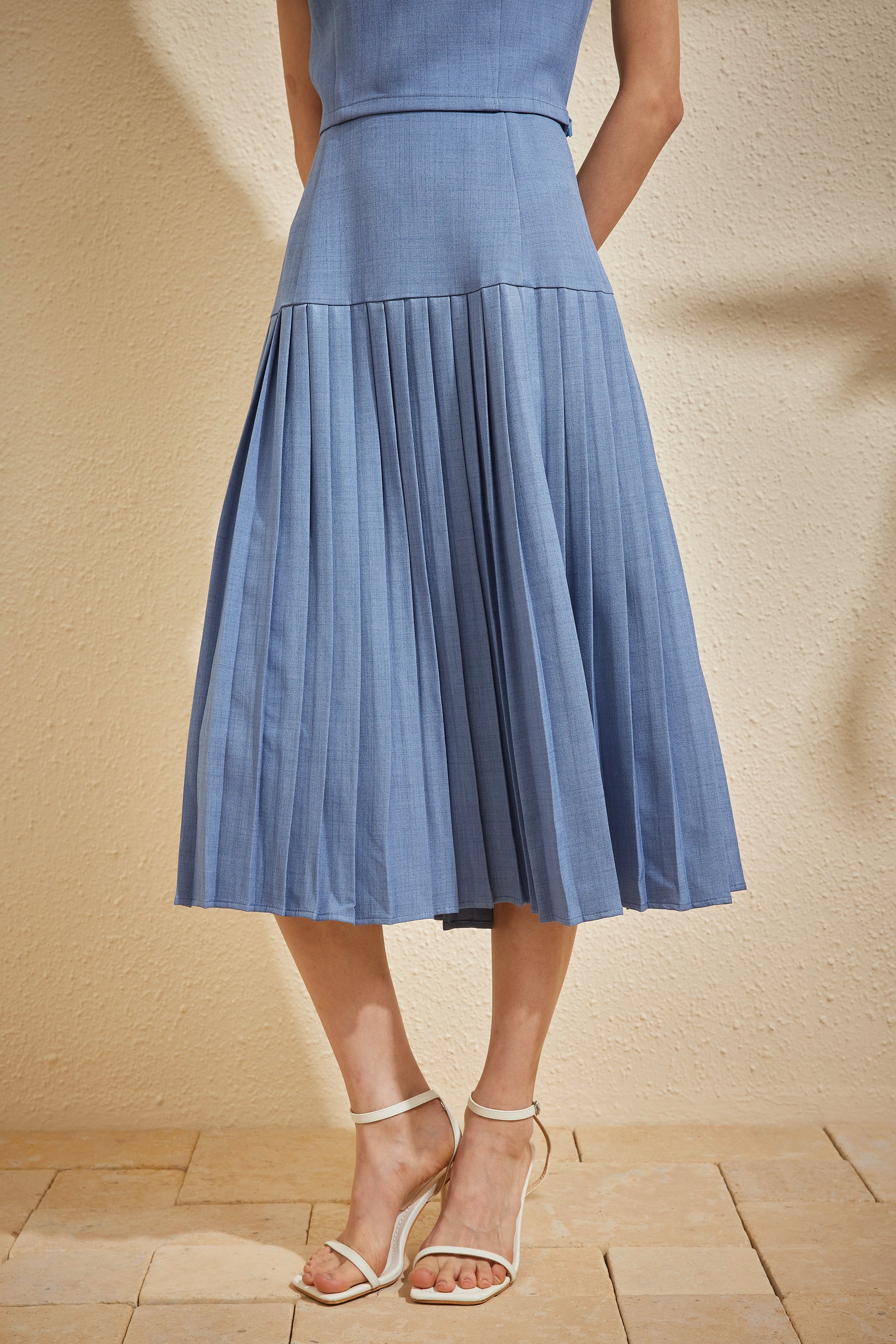 PLISSER SKIRT IN INK STONE