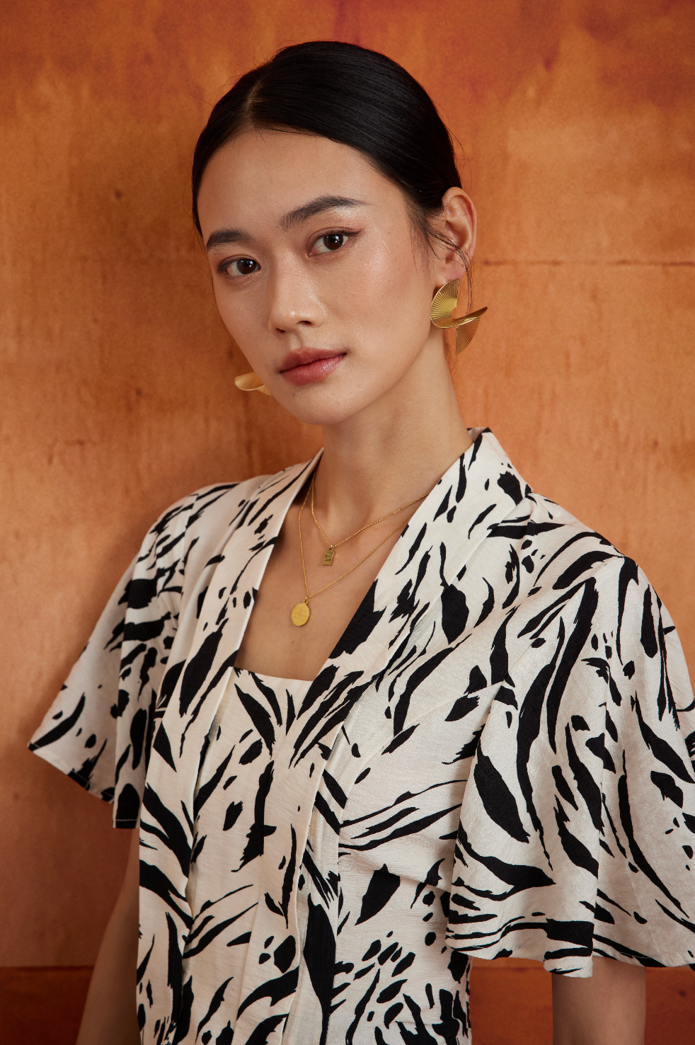 KEBAYA TOP IN ABSTRACT SABLE
