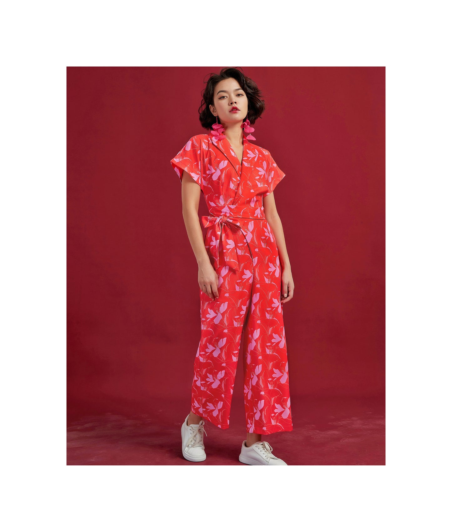 ISOBEL IN CRIMSON BLUME