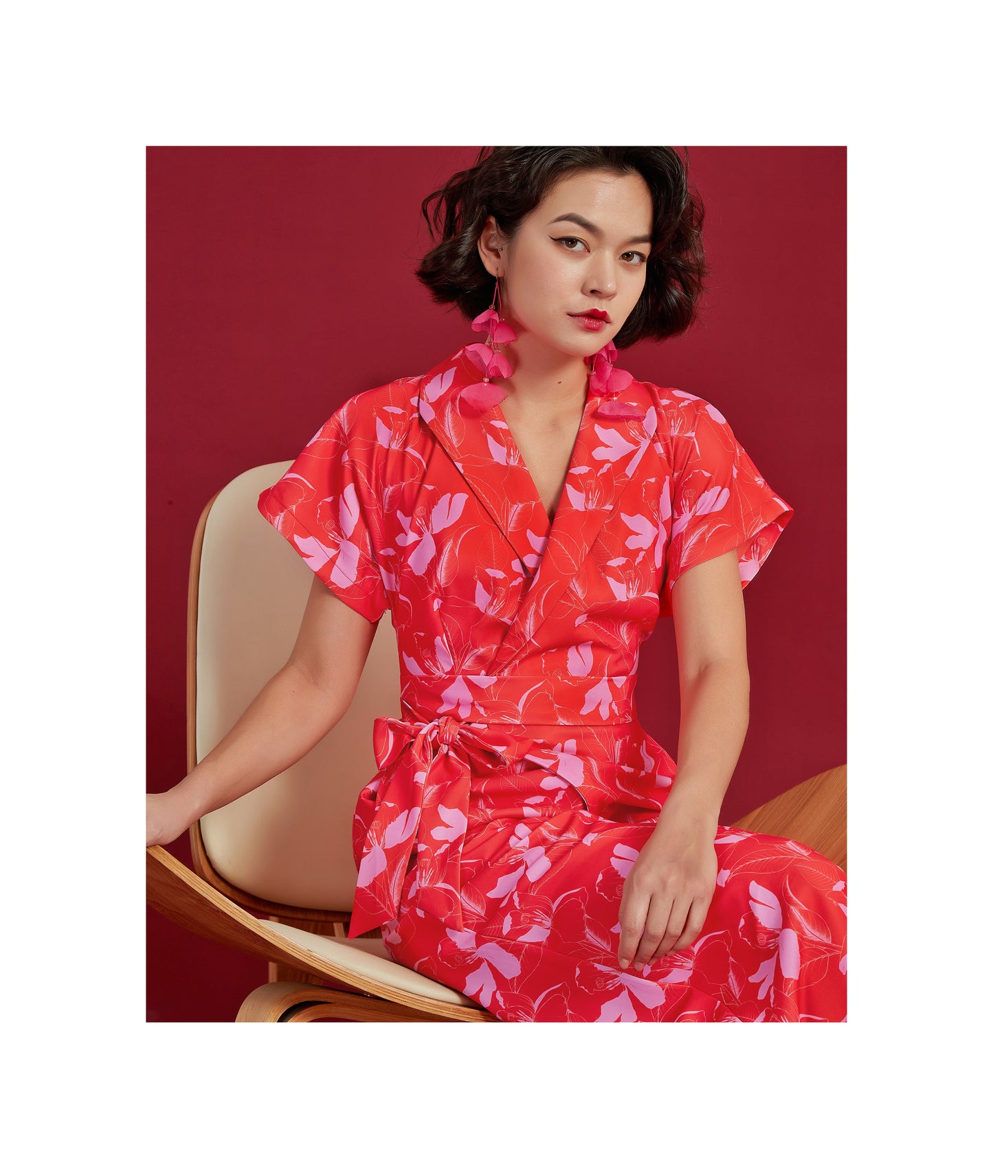 ISOBEL IN CRIMSON BLUME