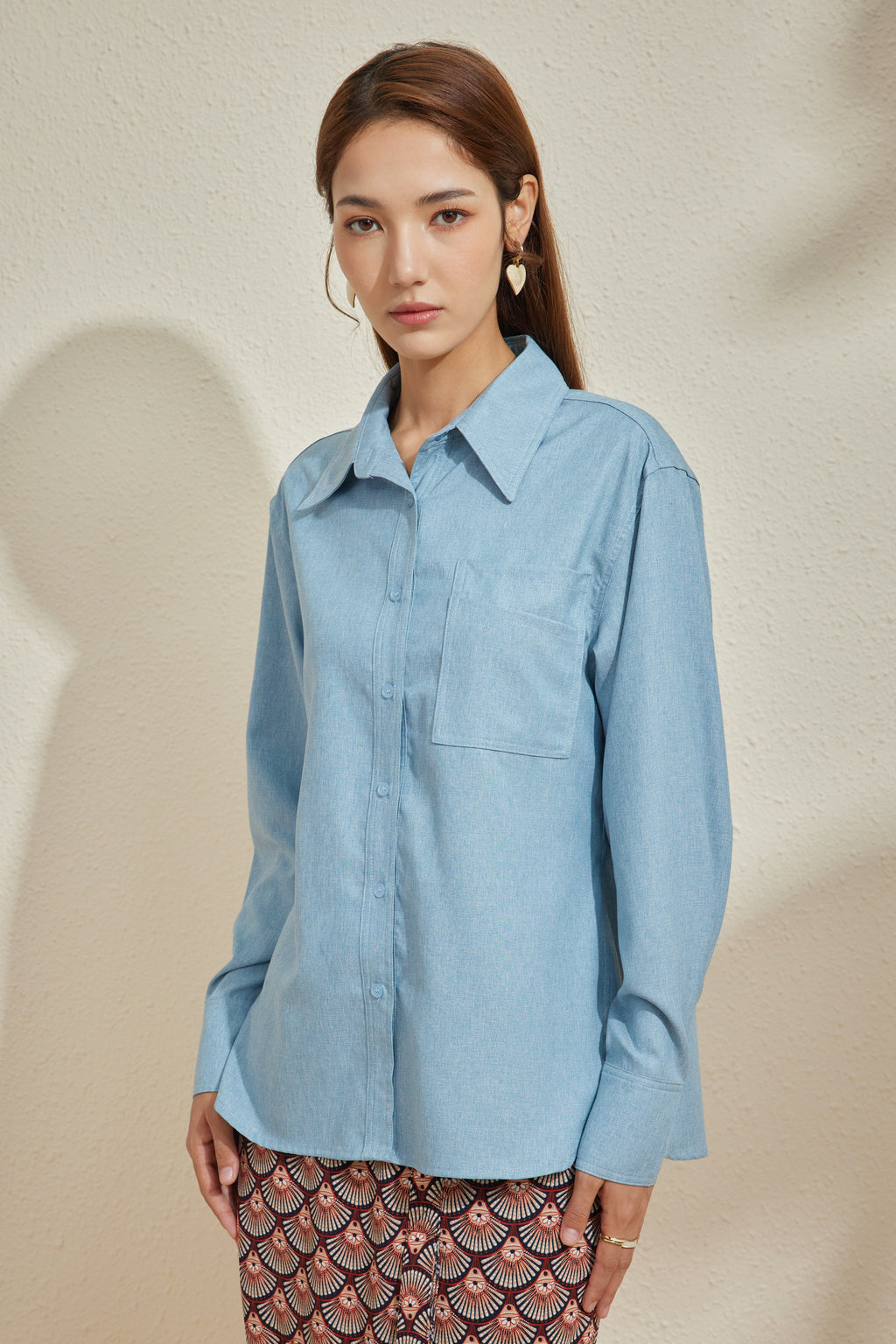ESCAPE ARTIST SHIRT IN POWDER BLUE