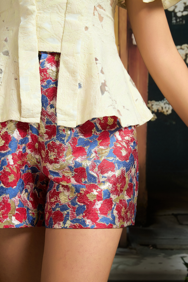 TAILORED SHORTS IN VERMILLION POSY
