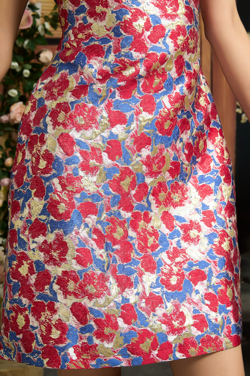 SHAO IN VERMILLION POSY