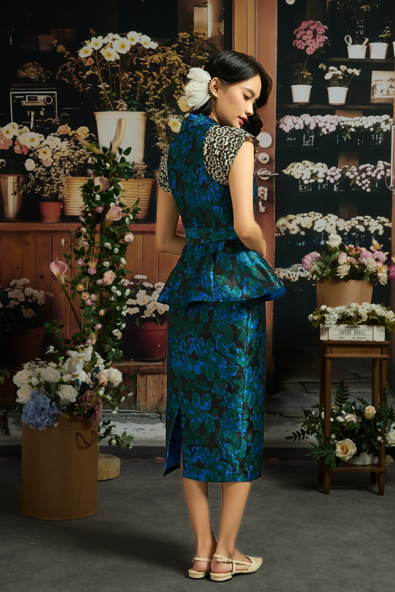 SARONG NARI SKIRT IN MIDNIGHT ACANTHUS