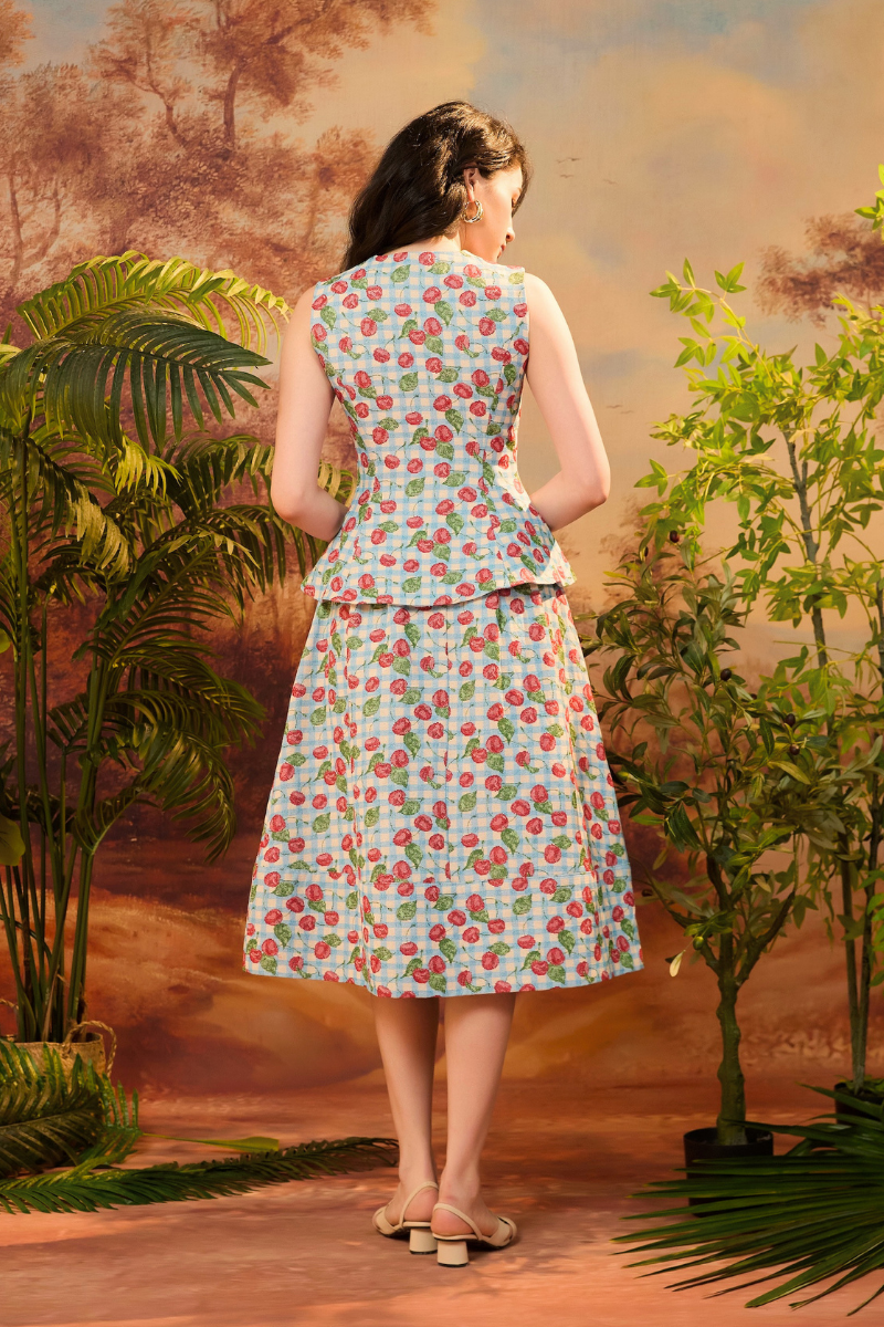 INARA VEST IN CERISE