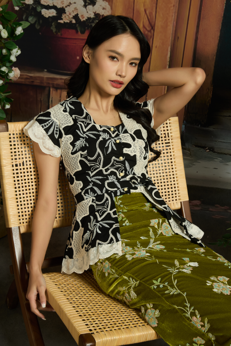 NYA EMANIS IN SULAM NOIR