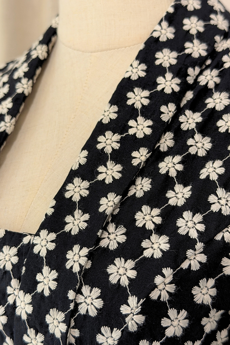 KEBAYA TOP IN SULAM RUMI
