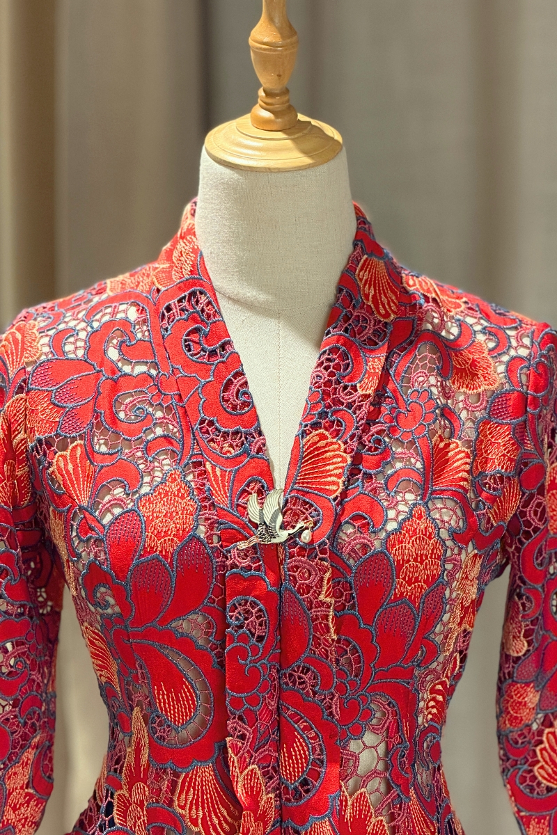 KEBAYA TOP IN PERSIAN PETAL