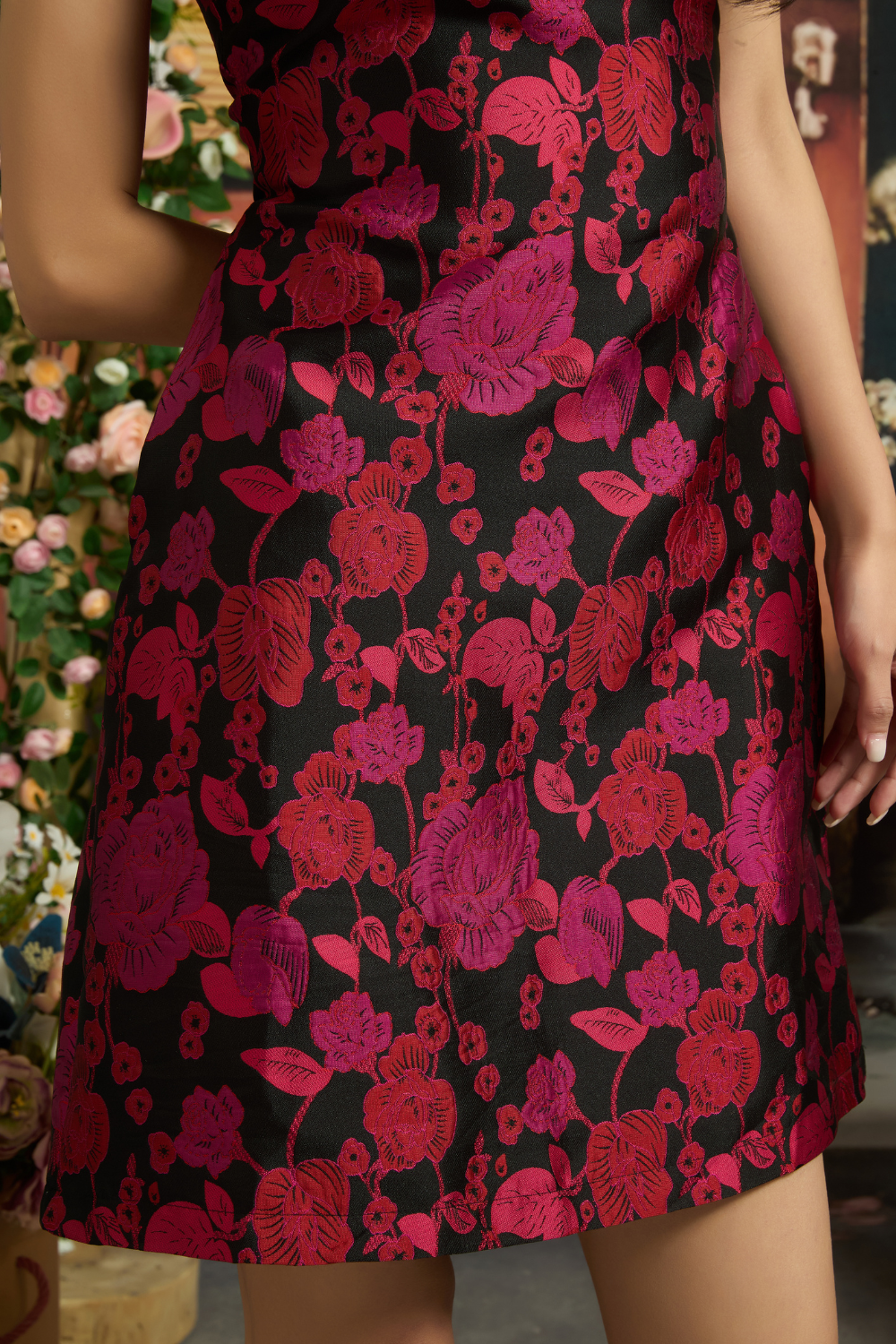 SHAO IN PEONY SHADOW