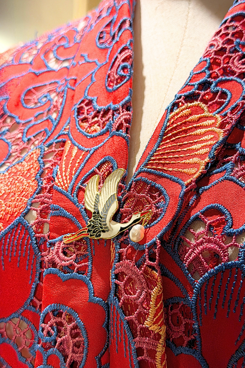 KEBAYA TOP IN PERSIAN PETAL