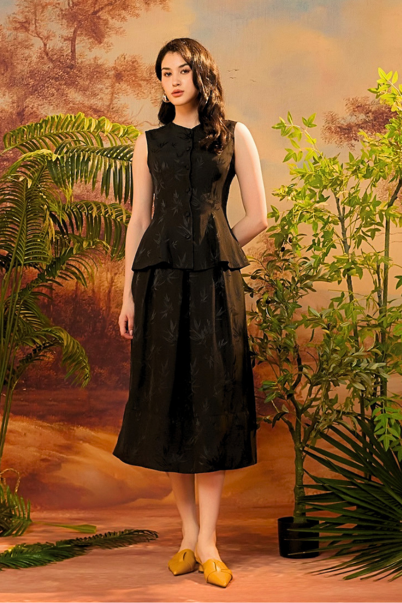 INARA VEST IN SMOKY BAMBOO