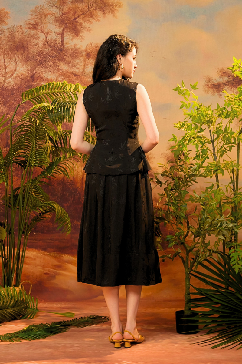 INARA VEST IN SMOKY BAMBOO