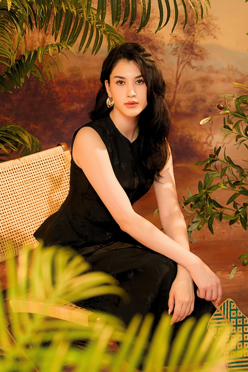 INARA VEST IN SMOKY BAMBOO