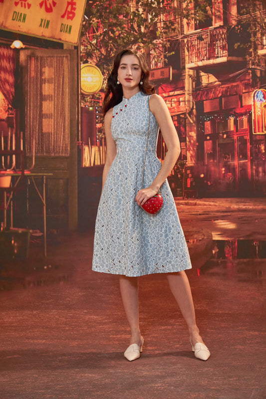 YOKIHI IN BLUE TEA