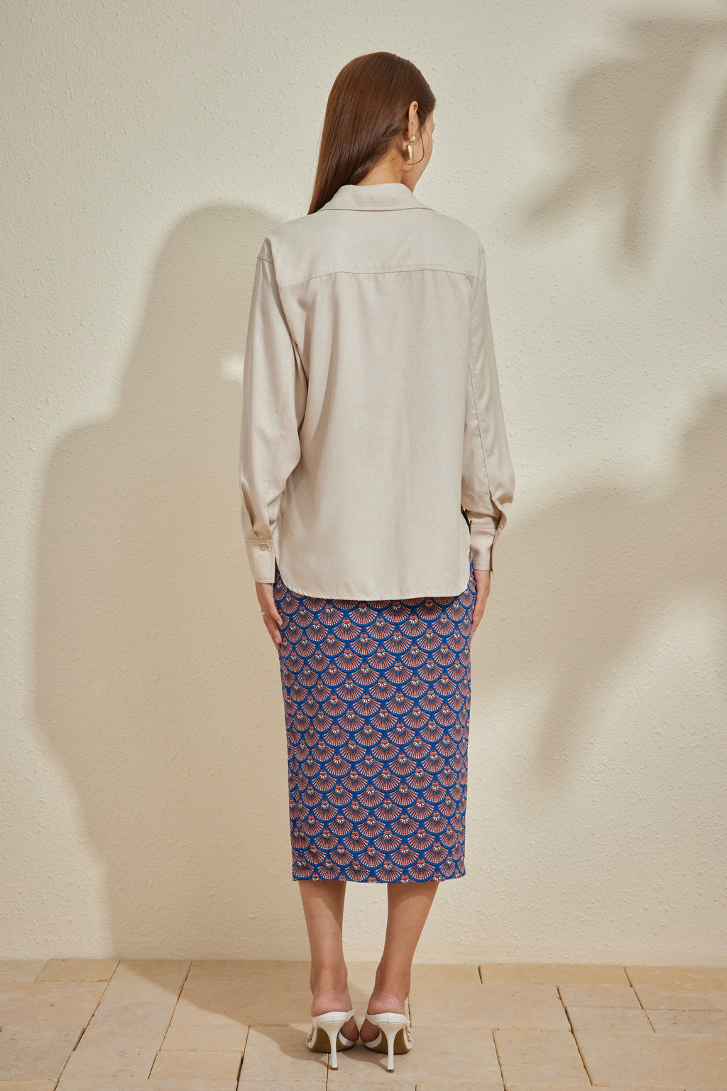 ESCAPE ARTIST SHIRT IN CREMA