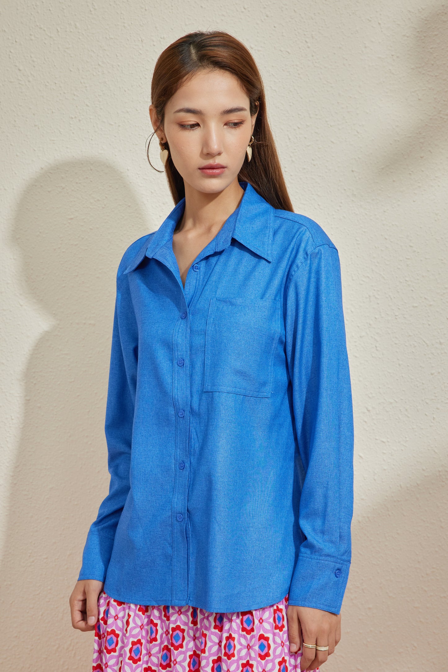 ESCAPE ARTIST SHIRT IN AZURE