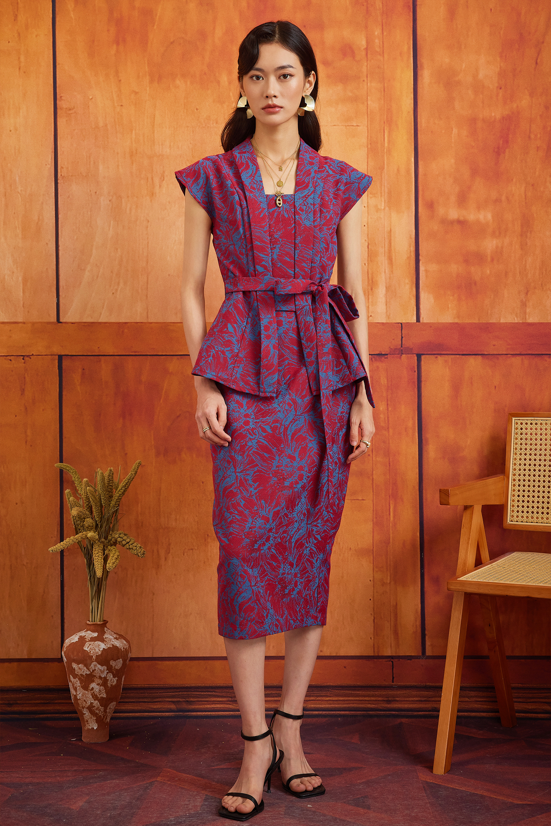 NARI SKIRT IN CRIMSON CLOVE