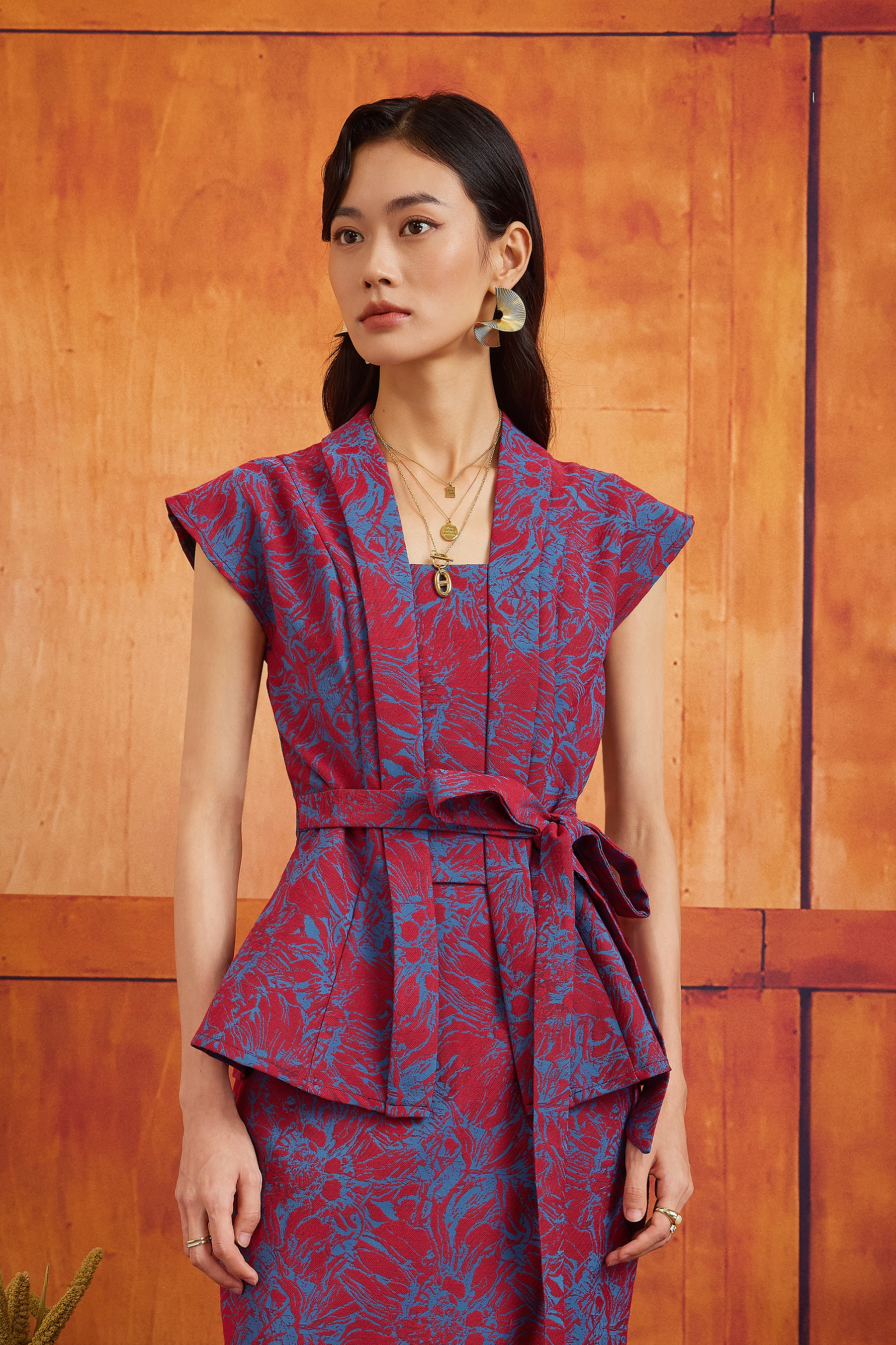 NYA CHIK TOP IN CRIMSON CLOVE