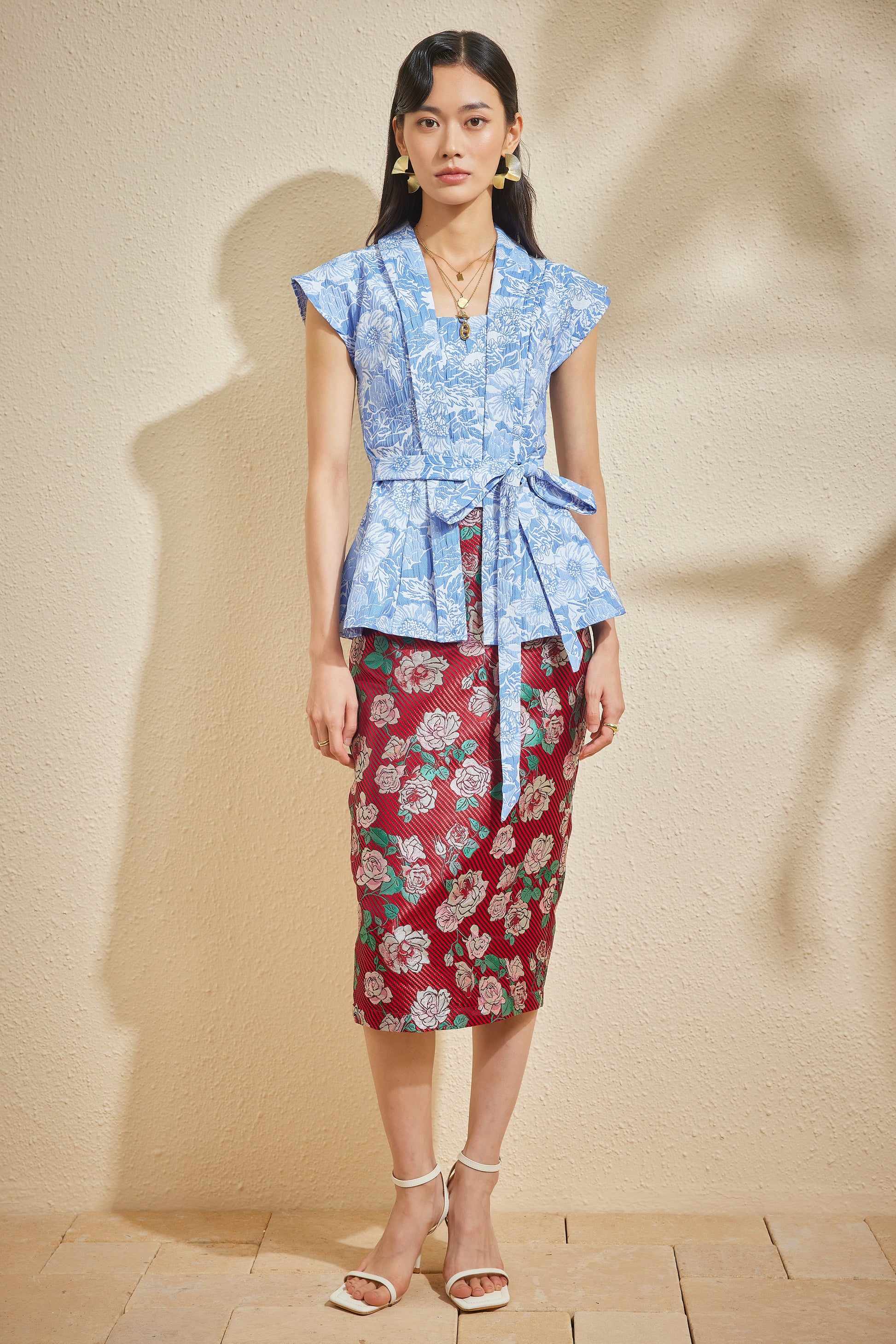 NARI SKIRT IN CHERRYBOMB