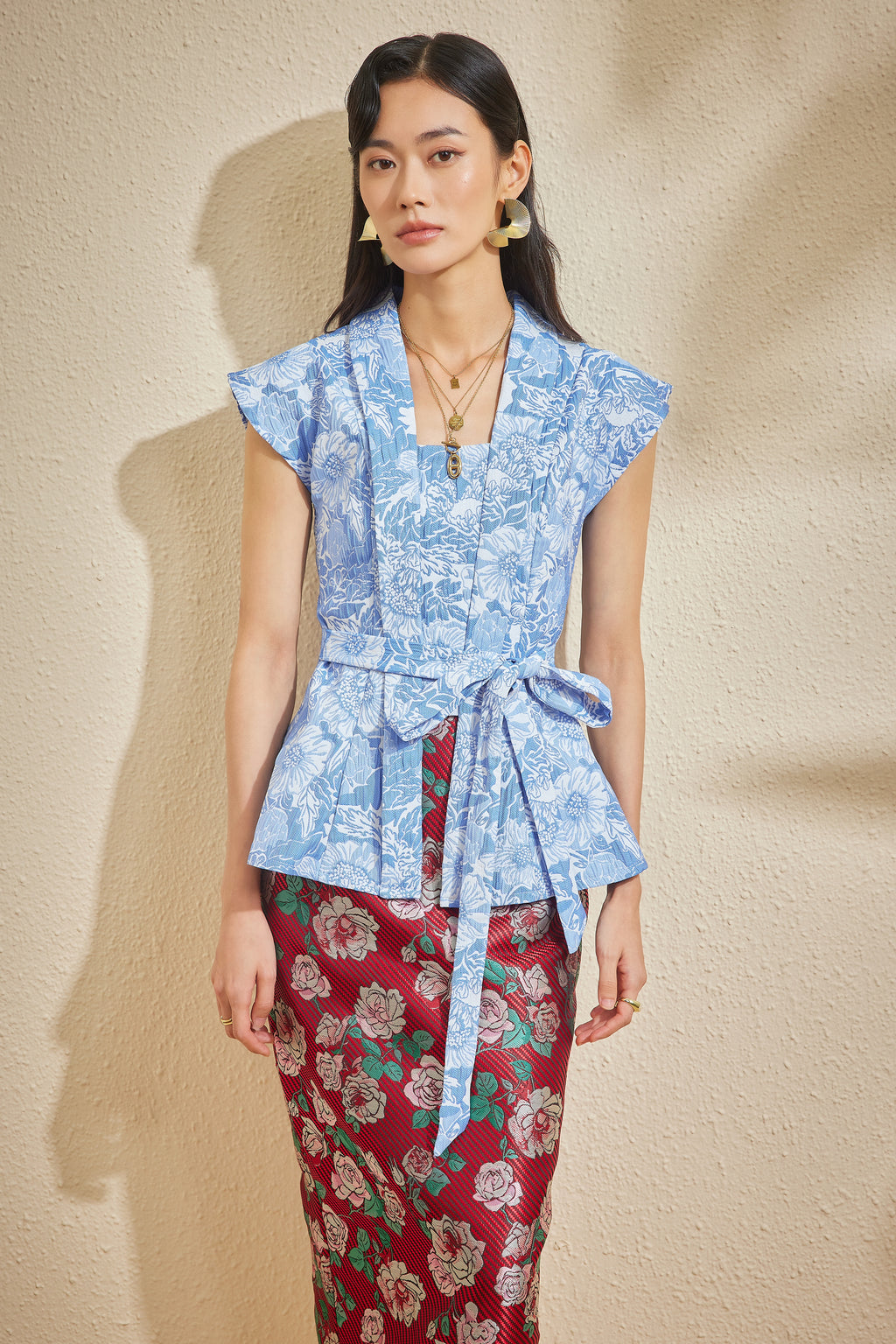 NARI SKIRT IN CHERRYBOMB