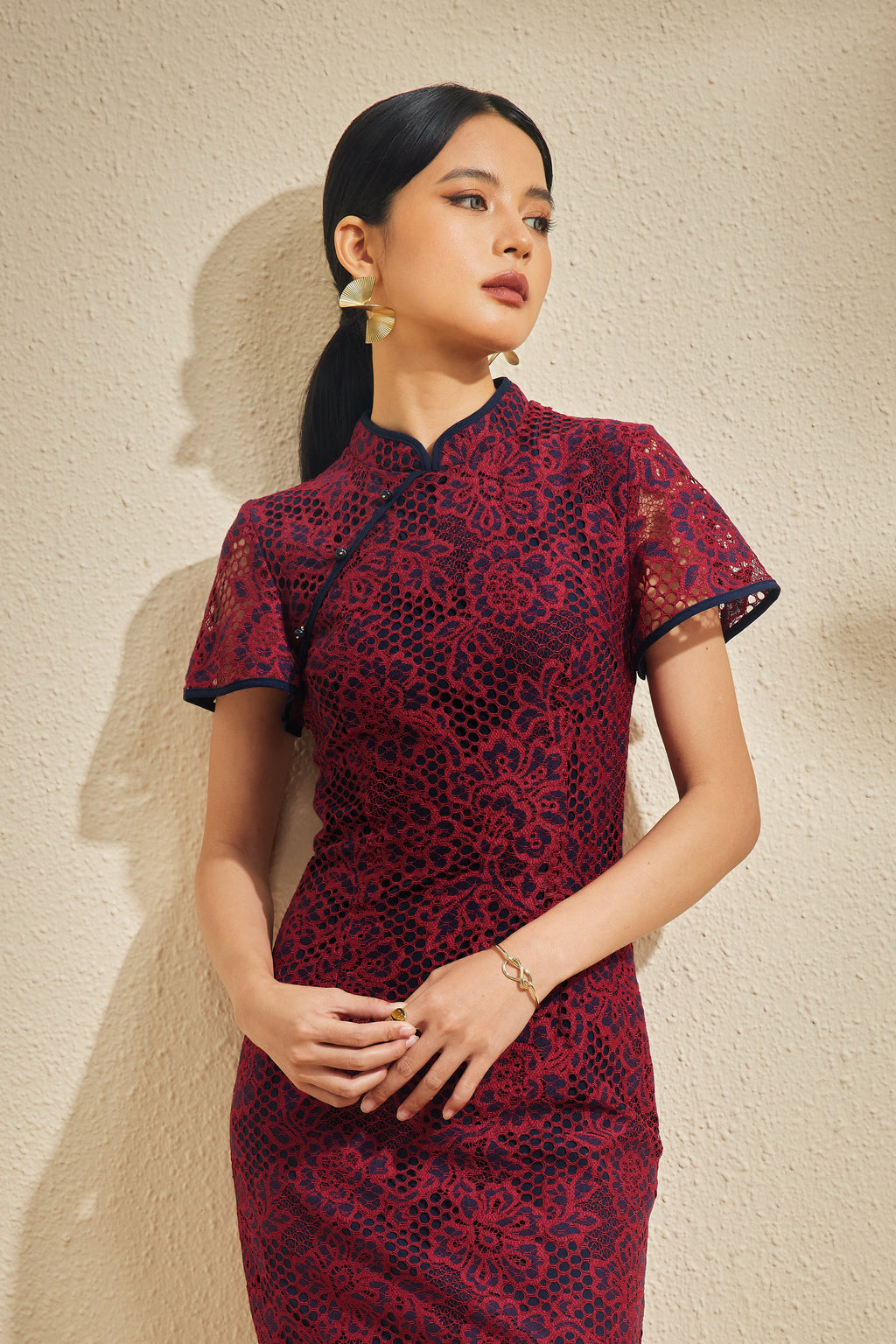 VINTAGE HSI SHIH IN CRIMSONVEIL
