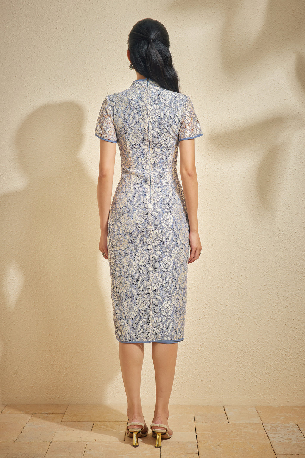 VINTAGE HSI SHIH IN BLUE DUSK