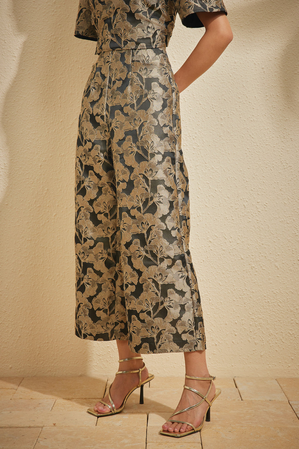 DARIA PANTS IN KINHANA