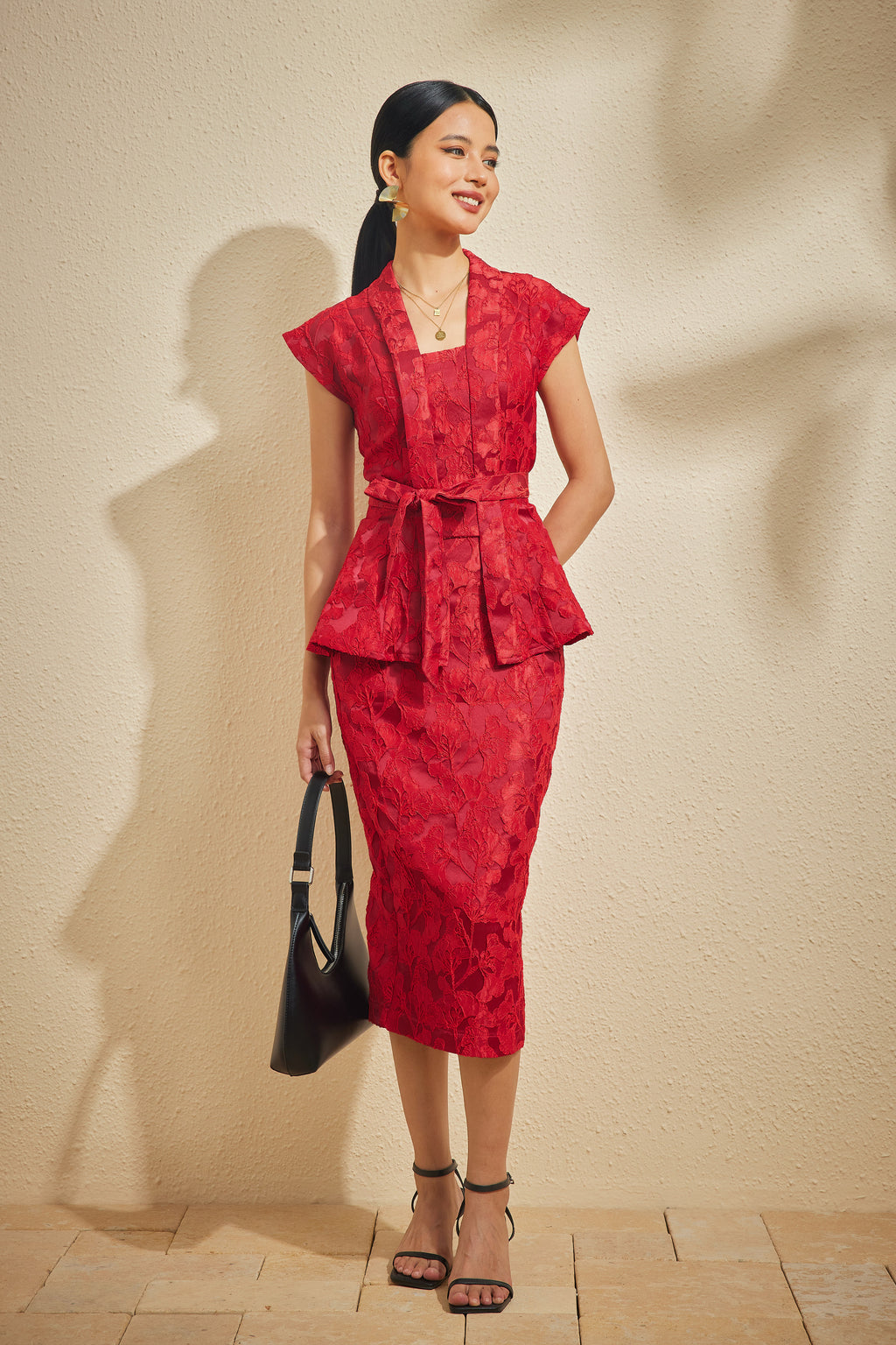 NYA CHIK TOP IN AKEBANA