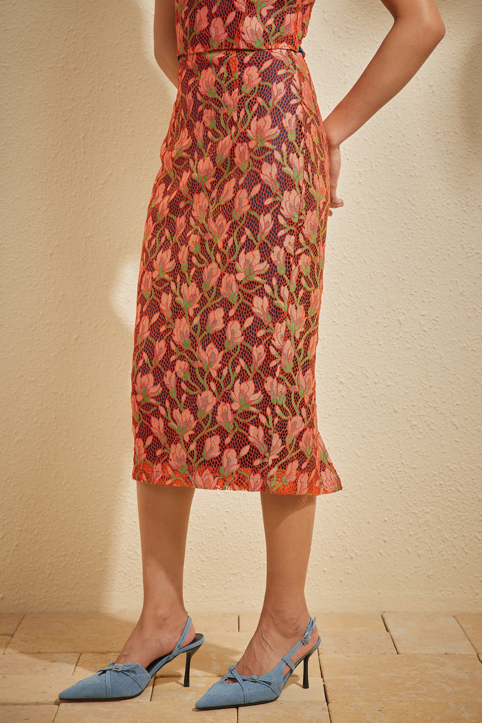 NARI LACE SKIRT IN NAARTJIE