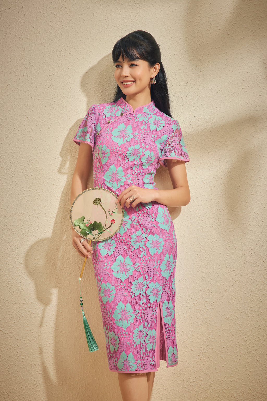 VINTAGE HSI SHIH IN MAGENTA MIRAGE