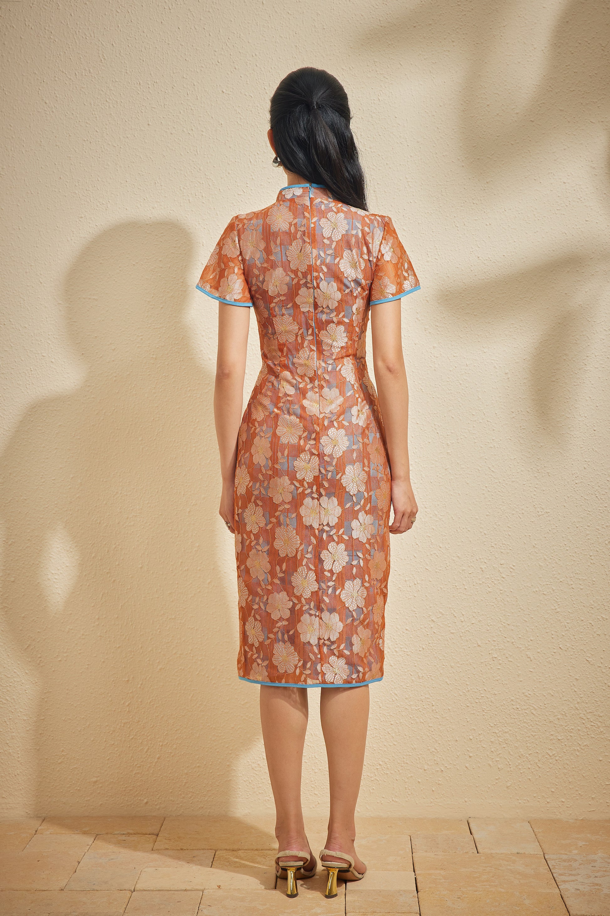 VINTAGE HSI SHIH IN EMBERS EDGE