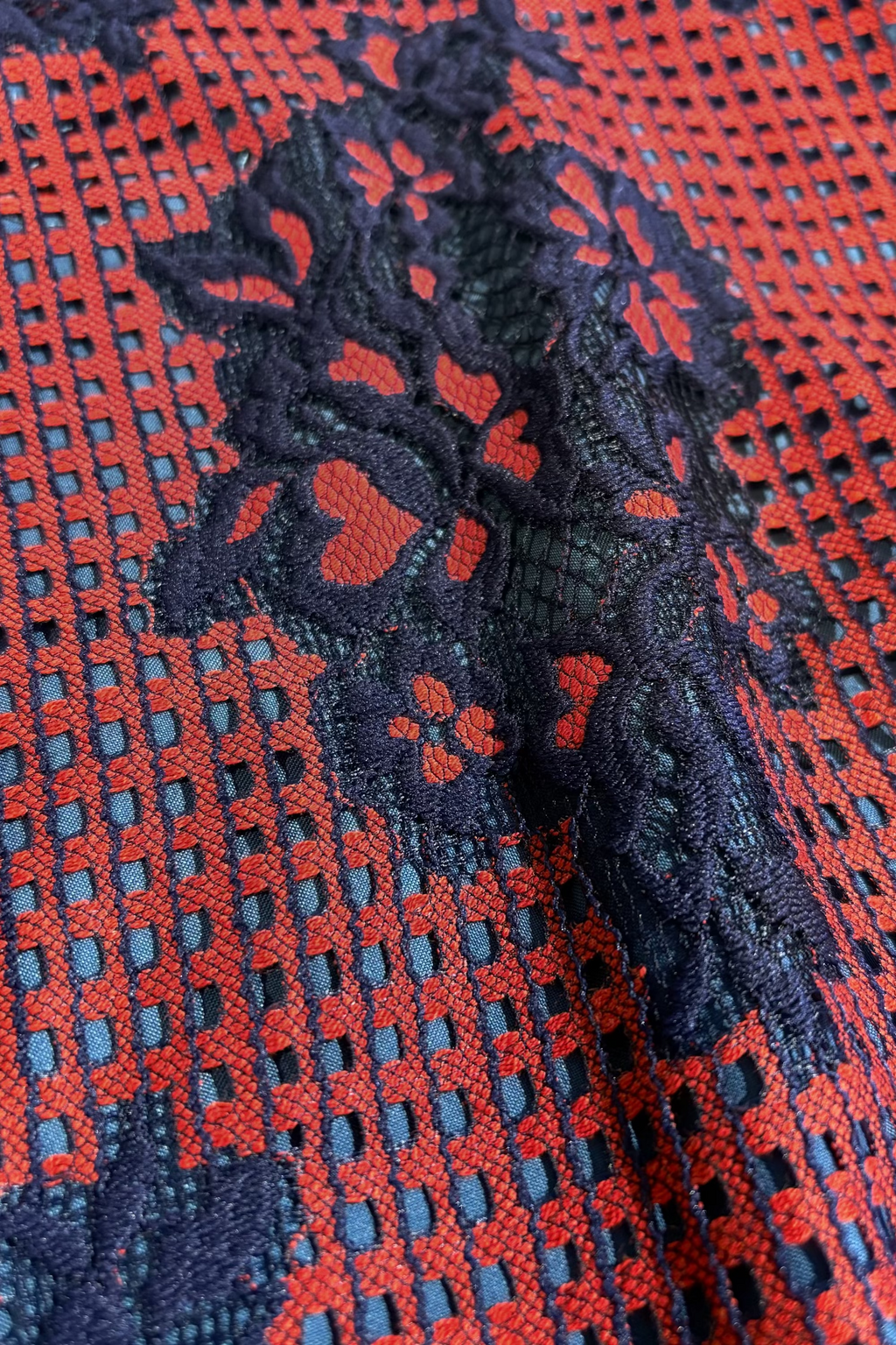 NARI LACE SKIRT IN MAVEN