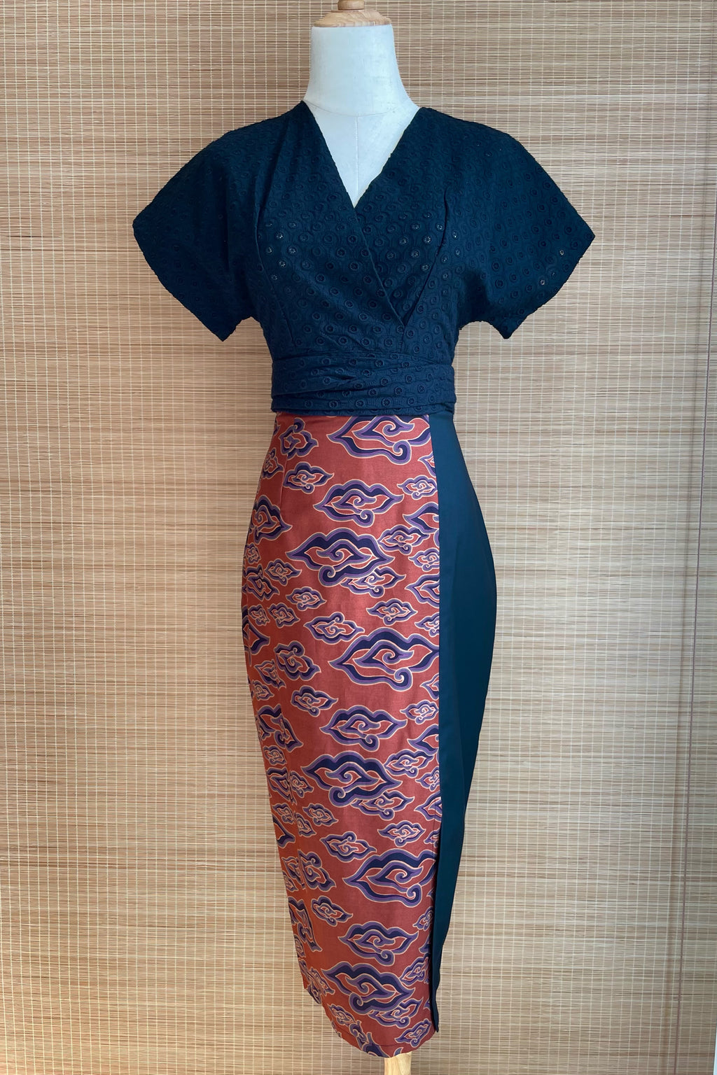 PRE-ORDER: NARI SKIRT IN MEGAMENDUNG