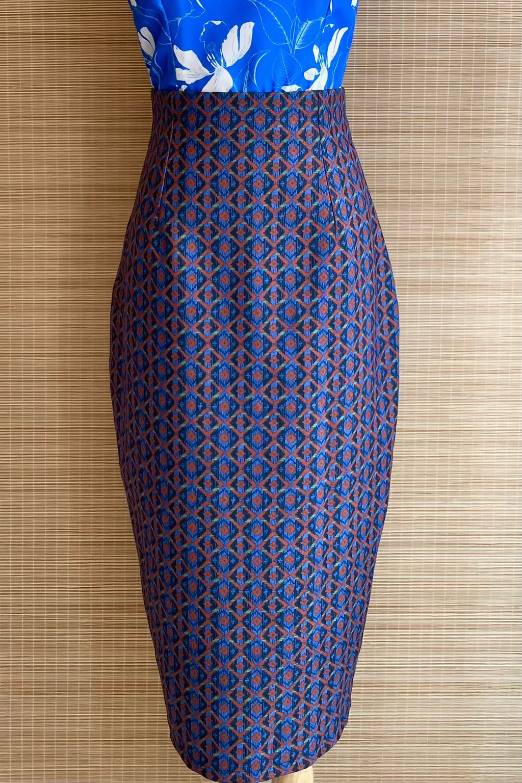 PRE-ORDER: NARI SKIRT IN DIAMOND